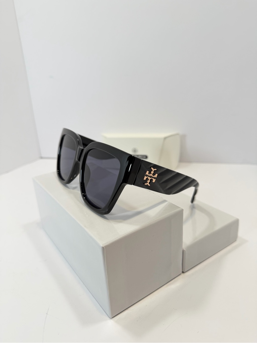 Black Square Sunglasses with Gold Accent - Designer Logo Temple